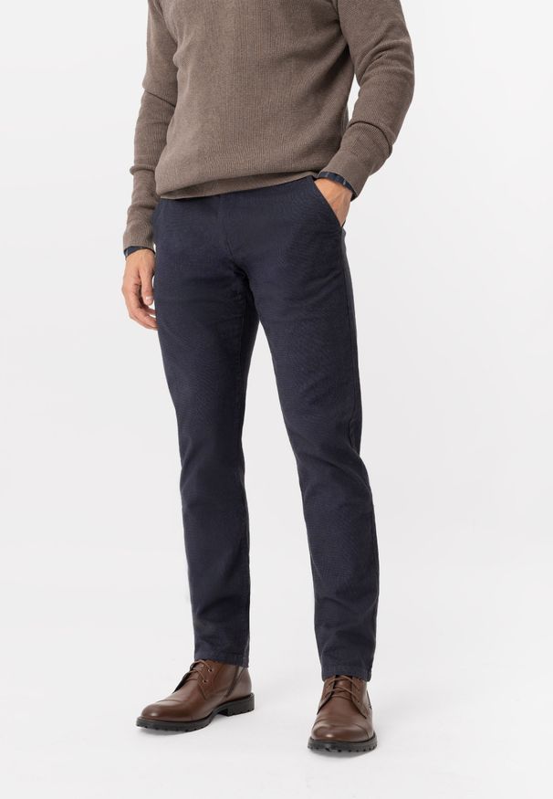 Volcano - Bawełniane chino R-RICK. Kolor: niebieski. Materiał: bawełna. Styl: elegancki, klasyczny