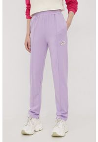 Fila spodnie dresowe damskie kolor fioletowy. Stan: podwyższony. Kolor: fioletowy. Materiał: dresówka #1