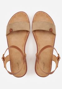 Renee - Ciemnobeżowe Sandały VICES w Stylu Basic z Paskiem z Klamerką Loretha. Okazja: na co dzień. Zapięcie: pasek. Kolor: beżowy. Styl: casual, street #8