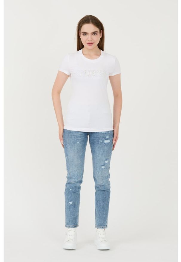 Guess - GUESS Biały t-shirt Sangallo Tee. Kolor: biały