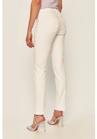 Mustang - Jeansy Sissy. Kolor: biały. Materiał: jeans. Wzór: gładki #2