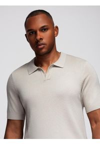 Ombre Clothing - Męska koszulka polo bez guzików z klasycznym splotem – jasnobeżowa V3 - Rozmiar: S. Typ kołnierza: polo. Kolor: beżowy. Materiał: wiskoza, dzianina, materiał, elastan, nylon. Wzór: ze splotem. Styl: klasyczny #6