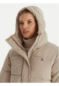 Calvin Klein Jeans Kurtka zimowa LV047D508G Beżowy Regular Fit. Kolor: beżowy. Materiał: syntetyk. Sezon: zima #4