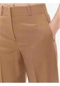 Hugo Spodnie materiałowe Hulana 50502582 Brązowy Regular Fit. Kolor: brązowy. Materiał: wełna, materiał
