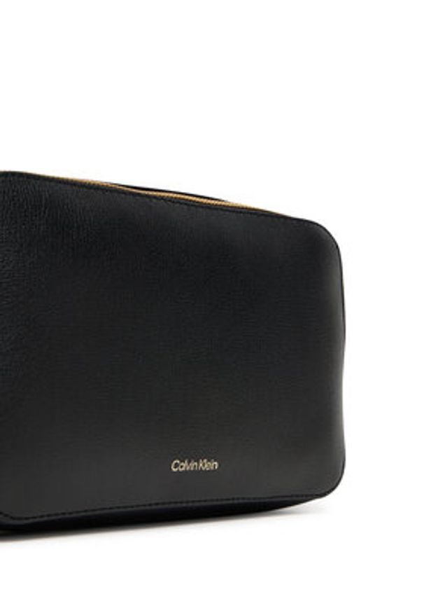 Calvin Klein Torebka Foil Logo Elongated Camera Bag LV04F3276G Czarny. Kolor: czarny. Materiał: skórzane