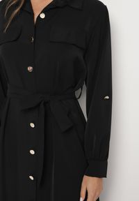 Born2be - Czarna Koszulowa Sukienka z Podpinanymi Rękawami i Dodatkowym Wiązanym Paskiem Ivandria. Okazja: na co dzień. Kolor: czarny. Typ sukienki: koszulowe. Styl: casual, klasyczny #2