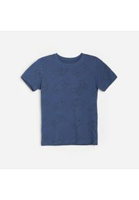 Reserved - Bawełniany t-shirt ze wzorem - Granatowy. Kolor: niebieski. Materiał: bawełna #1
