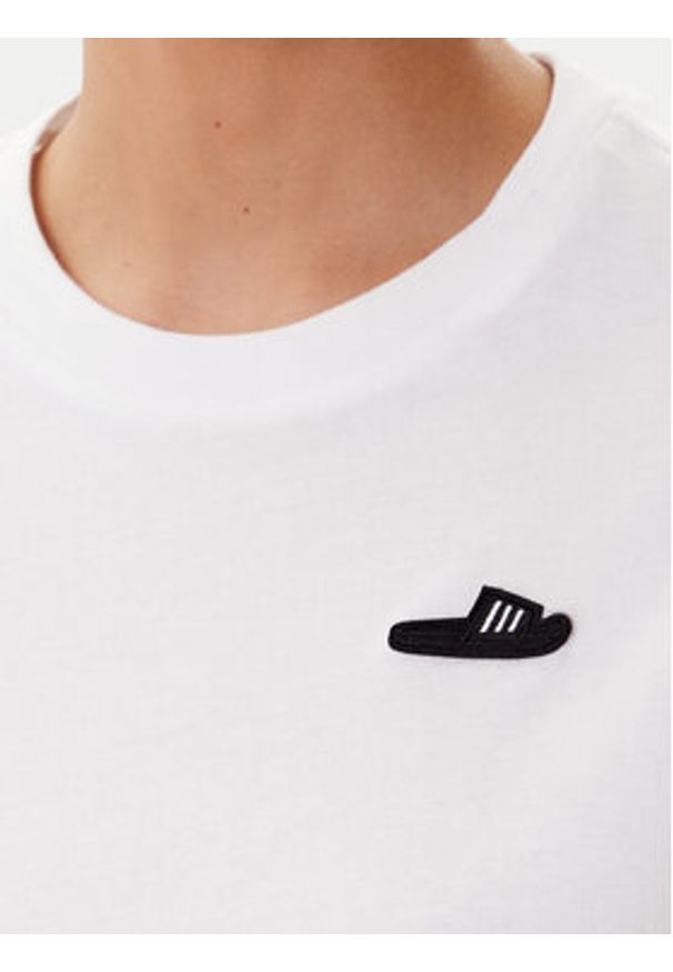 Adidas - adidas T-Shirt Slide Graphic JY8687 Biały Regular Fit. Kolor: biały. Materiał: bawełna