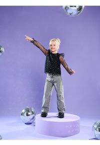 Sinsay - Elegancka bluzka z połyskującymi aplikacjami - czarny. Kolor: czarny. Wzór: aplikacja. Styl: elegancki #1