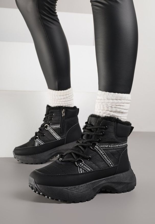 Renee - Czarne Sportowe Śniegowce Chunky na Platformie Ishweda. Kolor: czarny. Materiał: jeans. Obcas: na platformie. Styl: sportowy