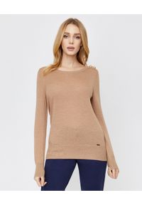FAY - Beżowy sweter z wełny. Kolor: beżowy. Materiał: wełna. Długość rękawa: długi rękaw. Długość: długie. Wzór: aplikacja. Styl: klasyczny #1