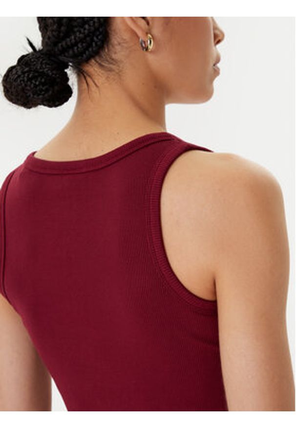 Guess Top V4YP06 K8RT2 Bordowy Regular Fit. Kolor: czerwony. Materiał: wiskoza