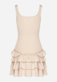 Born2be - Beżowa Sukienka z Wiskozą Ozdobiona Falbankami Ovinia. Okazja: na co dzień. Typ kołnierza: kołnierz z falbankami. Kolor: beżowy. Materiał: wiskoza. Długość rękawa: na ramiączkach. Wzór: aplikacja. Styl: casual #4