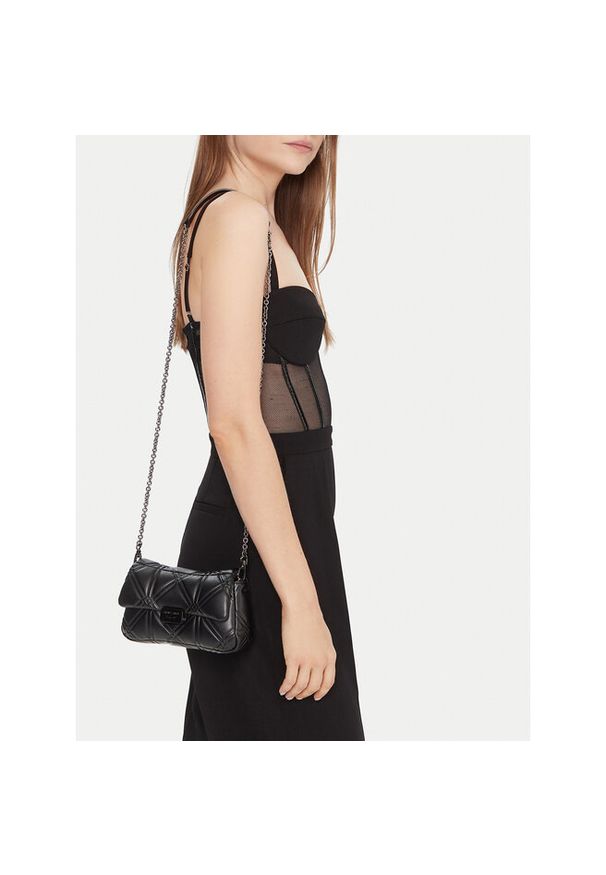 Torebka Emporio Armani. Kolor: czarny