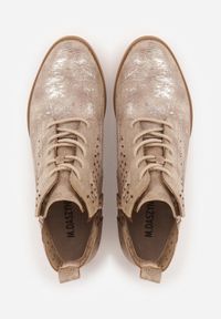 Renee - Jasnobrązowe Botki ze Skórzaną Wkładką i Ażurowym Wzorem Nantiela. Okazja: na co dzień. Kolor: brązowy. Materiał: skóra. Wzór: ażurowy. Sezon: wiosna, jesień. Obcas: na słupku. Styl: casual, elegancki, klasyczny #8