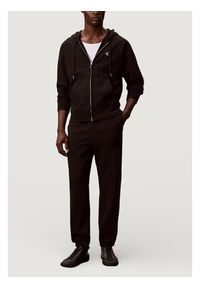 Calvin Klein Jeans Spodnie dresowe 350GSM FLEECE GIFT G Czarny Casual Fit. Kolor: czarny. Materiał: dresówka #3