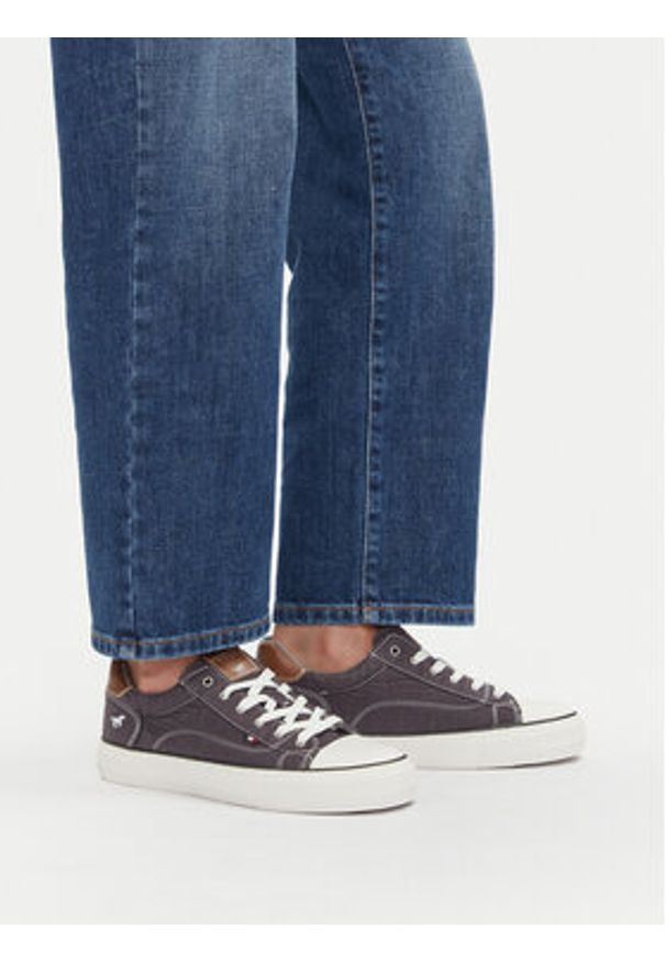 Mustang Trampki 1272-307 Czarny. Kolor: czarny. Materiał: materiał