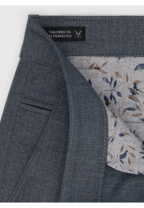Pako Lorente - PAKO LORENTE – Granatowe casualowe spodnie męskie. Okazja: na co dzień. Kolor: niebieski. Materiał: wiskoza, elastan, poliester. Wzór: gładki. Styl: casual