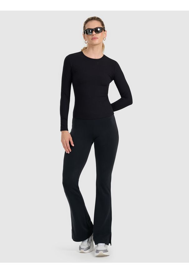4f - 4F Longsleeve slim z prążkowanej dzianiny damski - czarny L. Kolor: czarny. Materiał: prążkowany, dzianina. Długość rękawa: długi rękaw