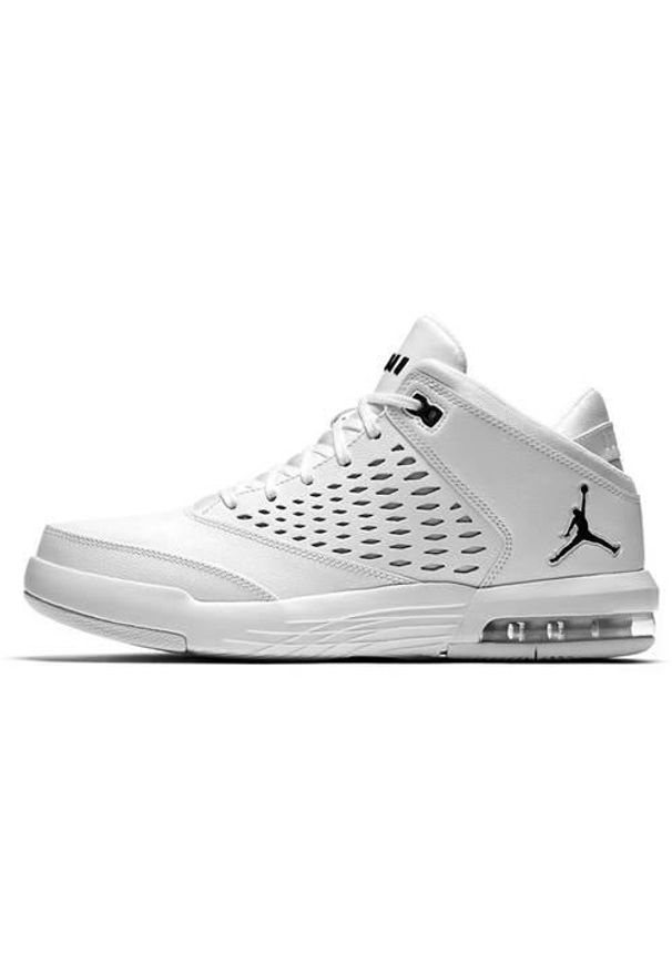 Buty do chodzenia męskie Nike Jordan Flight Origin 4. Wysokość cholewki: za kostkę. Zapięcie: sznurówki. Kolor: biały. Materiał: syntetyk, materiał. Szerokość cholewki: normalna. Sport: turystyka piesza