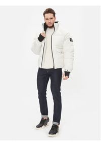 Calvin Klein Jeans Kurtka zimowa J30J324064 Biały Relaxed Fit. Kolor: biały. Materiał: syntetyk. Sezon: zima #4