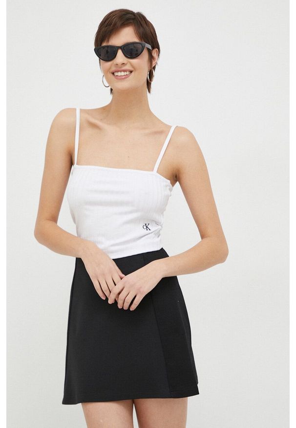 Calvin Klein Jeans top damski kolor biały. Kolor: biały. Materiał: materiał, dzianina, prążkowany, wiskoza. Długość rękawa: na ramiączkach