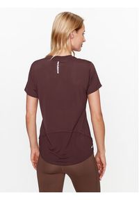 New Balance Koszulka techniczna Accelerate Short Sleeve Top WT23222 Czerwony Regular Fit. Kolor: czerwony. Materiał: syntetyk