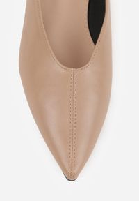 Born2be - Ciemnobeżowe Balerinki Vices ze Szpiczastym Noskiem i Wkładką ze Skóry Naturalnej Belvisse. Okazja: na co dzień, na spotkanie biznesowe, do pracy. Nosek buta: szpiczasty. Kolor: beżowy. Materiał: skóra. Sezon: wiosna. Obcas: na obcasie. Styl: casual, biznesowy, klasyczny. Wysokość obcasa: niski #2