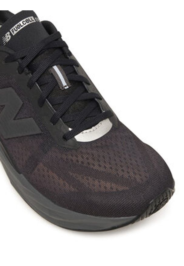 New Balance Buty do biegania FuelCell Rebel V5 MFCXLC5 Czarny. Kolor: czarny. Materiał: materiał