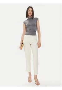 Gina Tricot Top 20883 Szary Slim Fit. Kolor: szary. Materiał: wiskoza #3