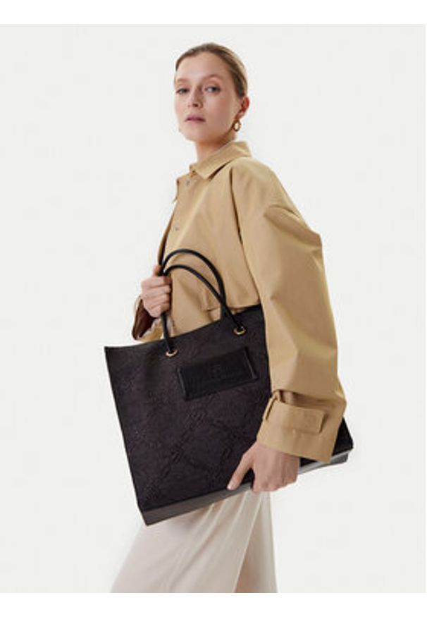 Elisabetta Franchi Torebka BS-82A-52E2-V440 Czarny. Kolor: czarny