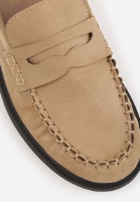 Renee - Beżowe Mokasyny VICES z Wkładką ze Skóry Naturalnej i Przeszyciami Astanie. Kolor: beżowy. Materiał: skóra. Sezon: wiosna. Styl: elegancki #8