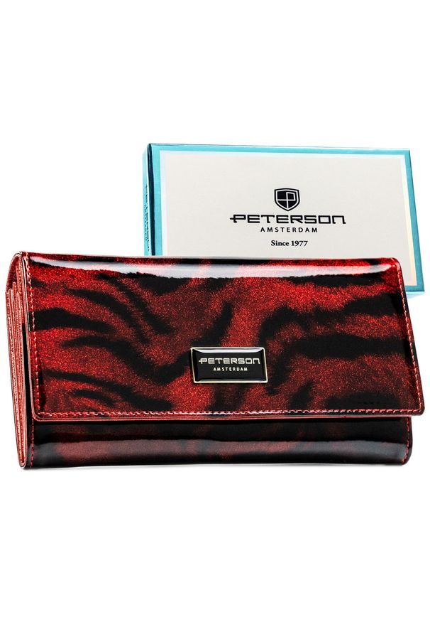 Czerwony, lakierowany portfel damski ze skóry naturalnej i ekologicznej zamykany zatrzaskiem PTN PS122-TDS Peterson. Kolor: czerwony. Materiał: lakier. Wzór: motyw zwierzęcy