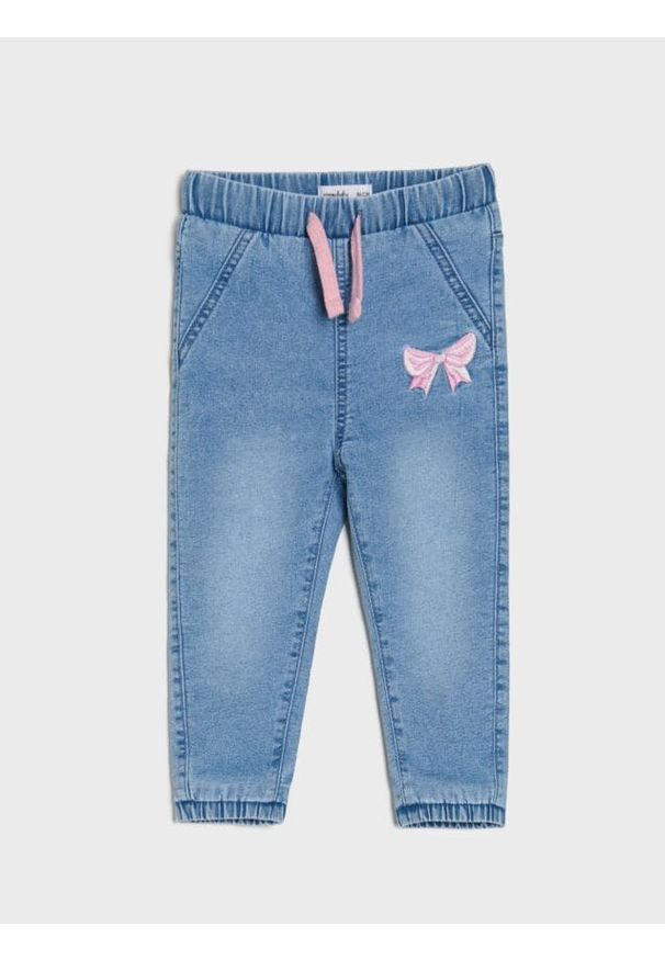 Sinsay - Jeansy z polarem wewnątrz - niebieski. Kolor: niebieski. Materiał: jeans, polar