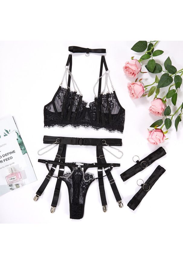 Intica - Komplet bielizny z koronką i srebrnymi łańcuszkami na randkę Nune. Kolor: czarny. Materiał: koronka. Wzór: koronka