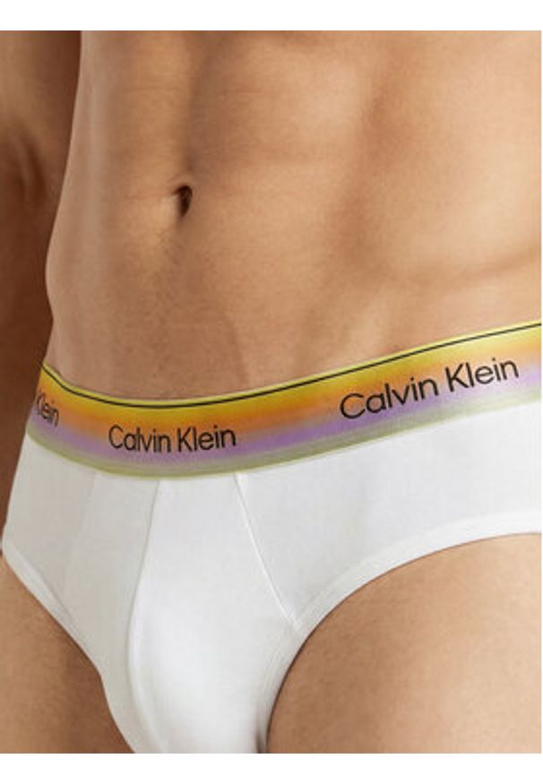 Calvin Klein Underwear Slipy LV00NB4589 Biały. Kolor: biały. Materiał: bawełna
