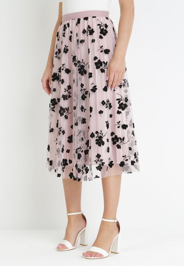 Born2be - Różowa Tiulowa Spódnica z Welurowym Wzorem w Kwiaty i Gumką w Pasie Iyosi. Kolor: różowy. Materiał: welur, tiul. Wzór: kwiaty