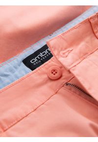 Ombre Clothing - Szorty męskie chinosy z kontrastowym podwinięciem – łososiowe V9. Okazja: na imprezę, do pracy, na co dzień. Kolor: pomarańczowy. Materiał: tkanina, elastan, bawełna. Długość: krótkie. Wzór: kolorowy. Sezon: lato. Styl: wakacyjny, casual #3