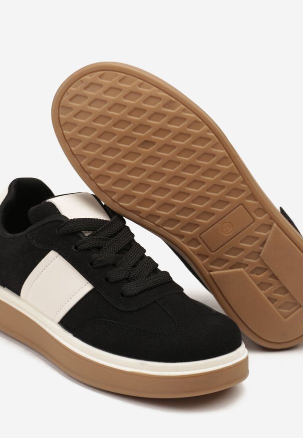 Renee - Czarne Sneakersy na Kauczukowej Podeszwie Claside. Kolor: czarny. Materiał: kauczuk