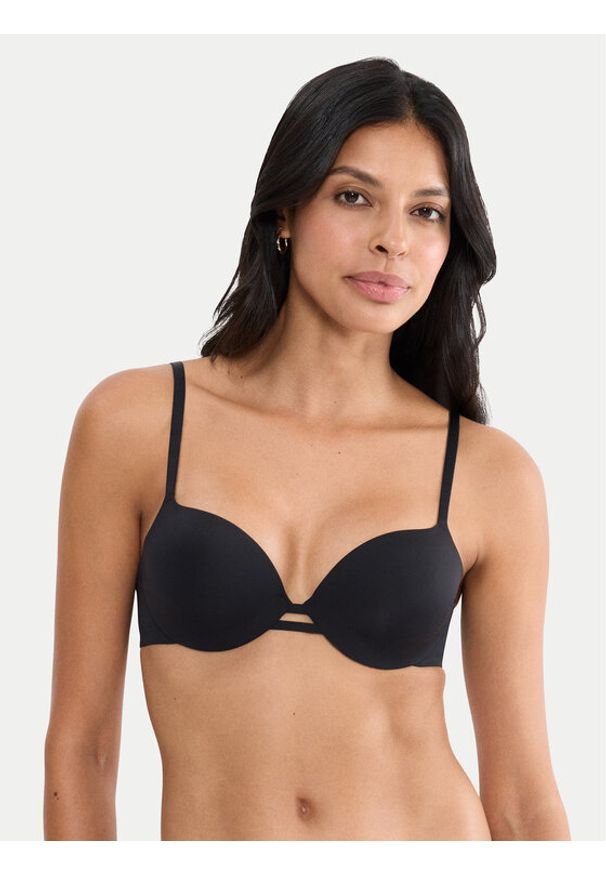 Triumph Biustonosz z fiszbiną Body Make-Up Illusion 10226399 Czarny. Kolor: czarny. Materiał: syntetyk