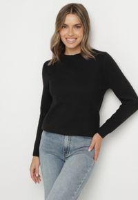 Born2be - Czarny Sweter z Wełną w Klasycznym Stylu Firrive. Okazja: na co dzień. Kolor: czarny. Materiał: wełna. Styl: klasyczny #7