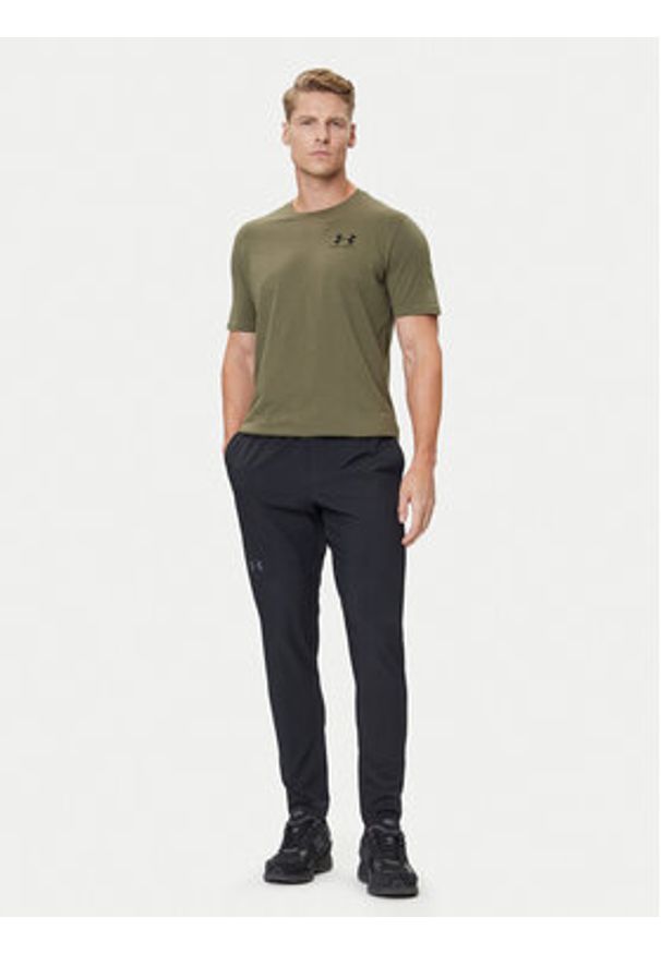Under Armour T-Shirt UA SPORTSTYLE LC SS 1326799 Khaki Regular Fit. Kolor: brązowy. Materiał: syntetyk