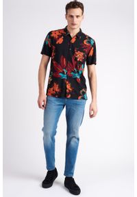 Lee - LEE SEASONAL SS SHIRT MĘSKA KOSZULA NA CO DZIEŃ BLACK L66DOC01. Okazja: na co dzień. Styl: casual