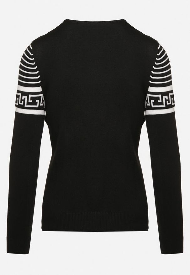 Born2be - Czarny Sweter w Paski z Geometrycznym Wzorem Nirile. Okazja: na co dzień. Kolor: czarny. Wzór: geometria, paski. Styl: klasyczny, elegancki, casual