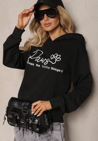 Renee - Czarna Bluza z Bawełną Kapturem i Napisem Gelabrina. Okazja: na co dzień, na spacer. Typ kołnierza: kaptur. Kolor: czarny. Materiał: bawełna. Długość rękawa: długi rękaw. Długość: długie. Wzór: napisy. Styl: klasyczny, casual