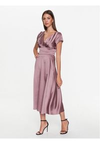 Sukienka koktajlowa Swing. Kolor: fioletowy. Materiał: syntetyk. Styl: wizytowy #1