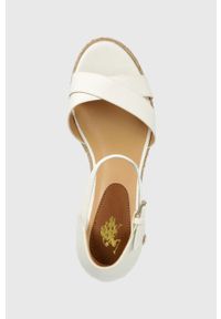 U.S. Polo Assn. sandały damskie kolor biały na koturnie. Zapięcie: klamry. Kolor: biały. Materiał: materiał. Wzór: gładki. Obcas: na koturnie #4