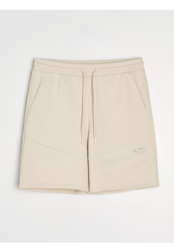 Sinsay - Szorty - kremowy. Kolor: kremowy