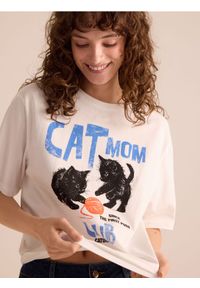 Reserved - T-shirt z nadrukiem - biały. Kolor: biały. Materiał: dzianina, bawełna. Wzór: nadruk #1