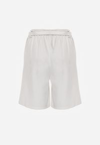 Renee - Białe Szorty Bermudy Eleganckie z Paskiem High Waist Rhodissa. Okazja: na co dzień. Stan: podwyższony. Kolor: biały. Materiał: materiał. Styl: elegancki #3